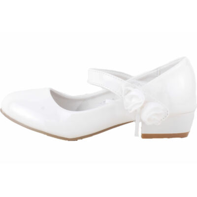 Fehér, rózsás, kopogós cipő