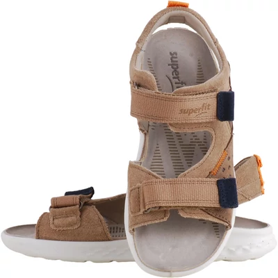 Superfit, világosbarna-narancs, hátul pántos, puha bőr, mezítláb is hordható, 2 tépőzáras, hajlékony talpú, fiú szandál felülről.
