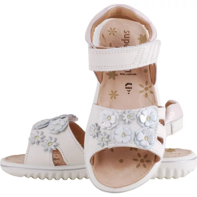 Superfit, fehér, ezüst virágos, puha bőr, mezítláb is hordható, 2 tépőzáras, hajlékony talpú, lányka szandál felülről.