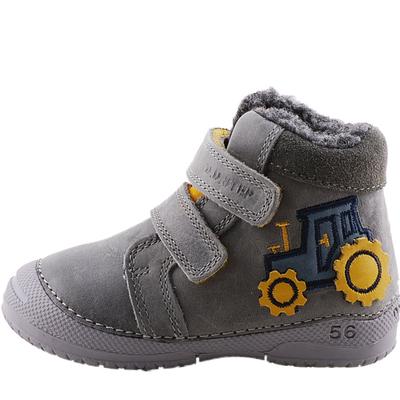 Szürke, traktoros, bundás, vízzáró réteggel kezelt, D.D.Step bakancs