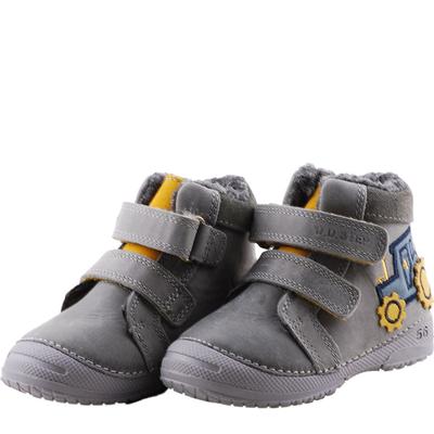 Szürke, traktoros, bundás, vízzáró réteggel kezelt, D.D.Step bakancs