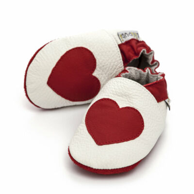 Liliputi fehér, piros szivecskés, bőr puhatalpú cipő